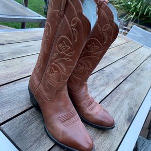 Ariat Boots (women’s)